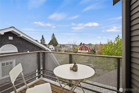 4306 Burke Avenue N Seattle WA 98103
