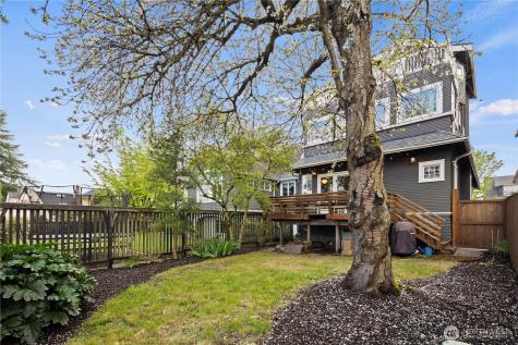 4306 Burke Avenue N Seattle WA 98103