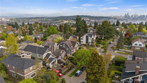 4306 Burke Avenue N Seattle WA 98103
