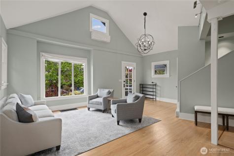 4306 Burke Avenue N Seattle WA 98103