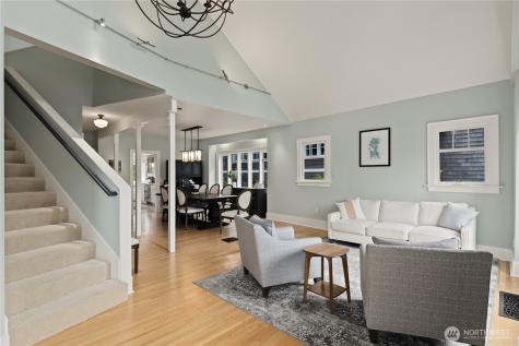 4306 Burke Avenue N Seattle WA 98103