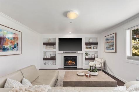 1003 Shelton Avenue NE Renton WA 98056
