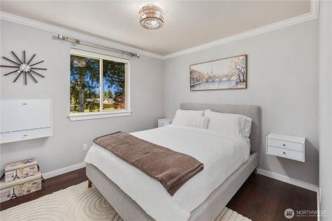 1003 Shelton Avenue NE Renton WA 98056