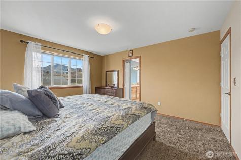 1929 Hideaway Place Wenatchee WA 98801