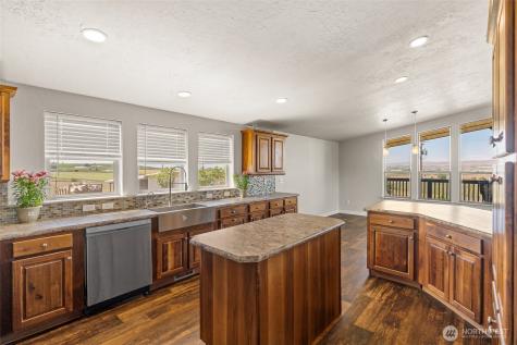 1351 Nass Road Granger WA 98932