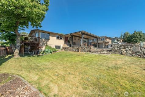 702 N Lyle Avenue East Wenatchee WA 98802