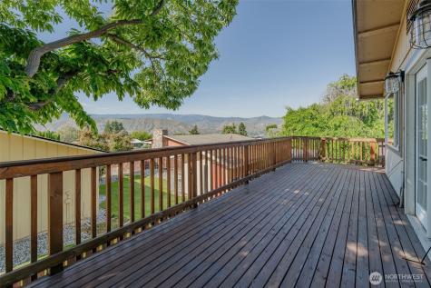 702 N Lyle Avenue East Wenatchee WA 98802