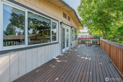 702 N Lyle Avenue East Wenatchee WA 98802