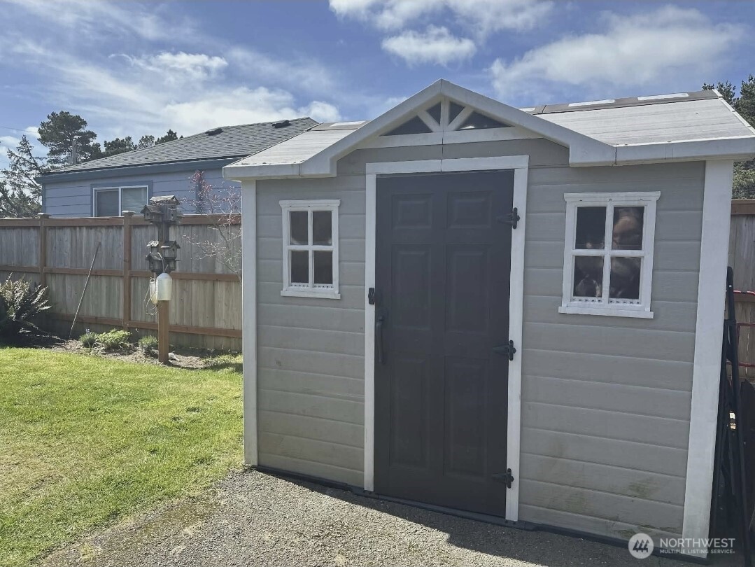 1911 Ocean Beach Boulevard S Long Beach WA 98631