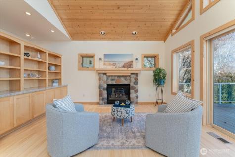 1606 S Lakeshore Road Chelan WA 98816