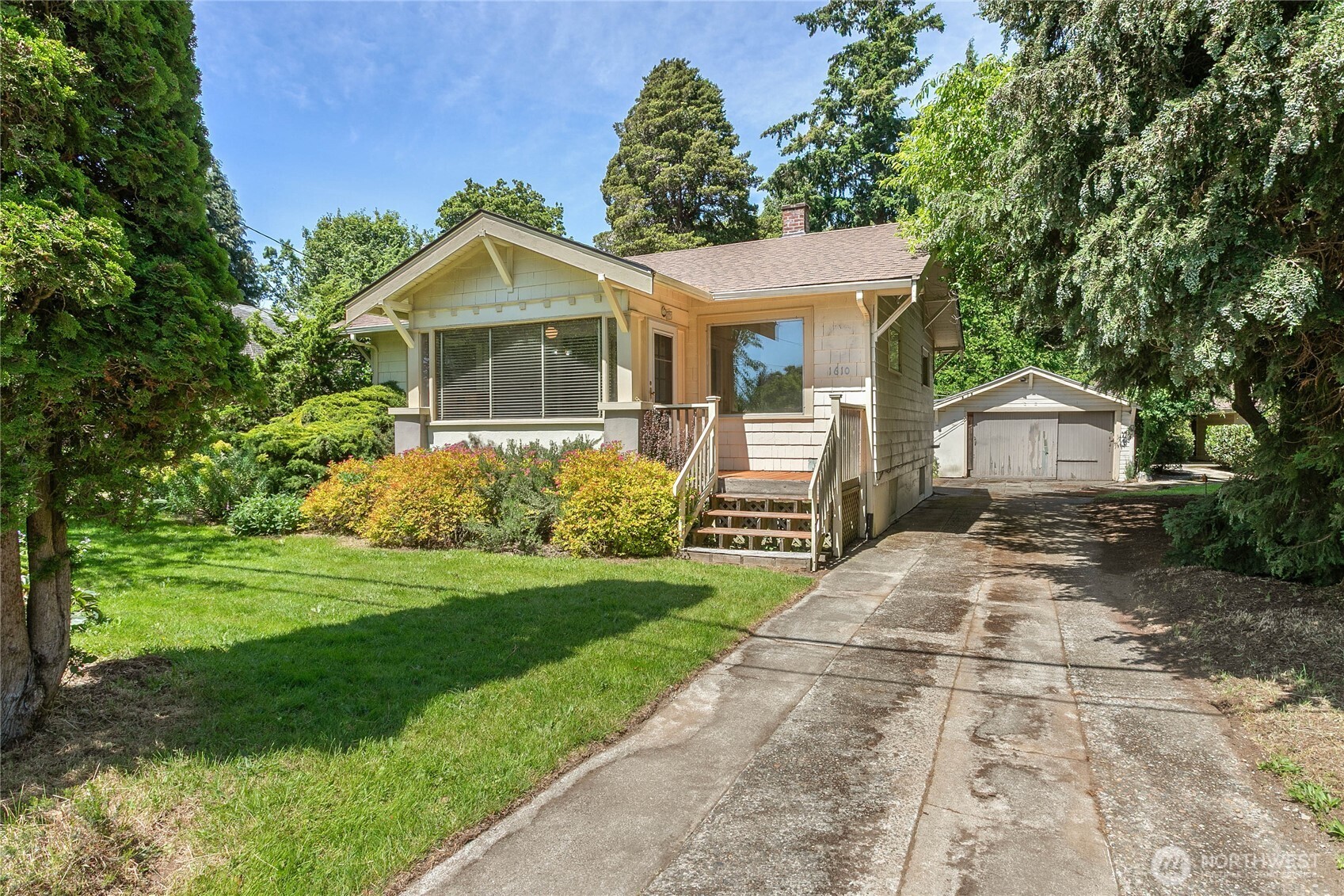 1610 E Maplewood Avenue Bellingham WA 98225