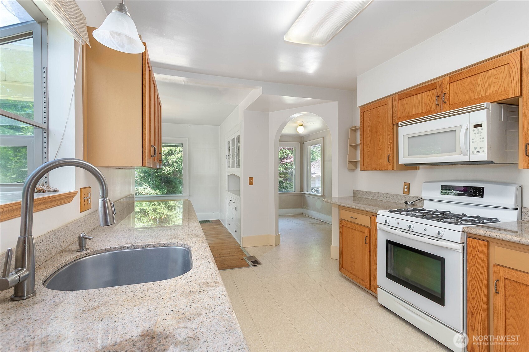 1610 E Maplewood Avenue Bellingham WA 98225
