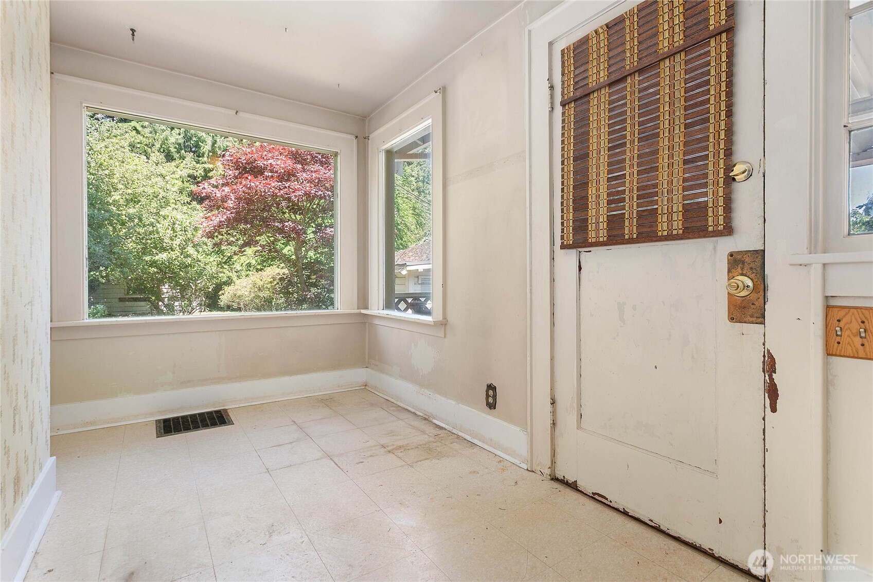 1610 E Maplewood Avenue Bellingham WA 98225