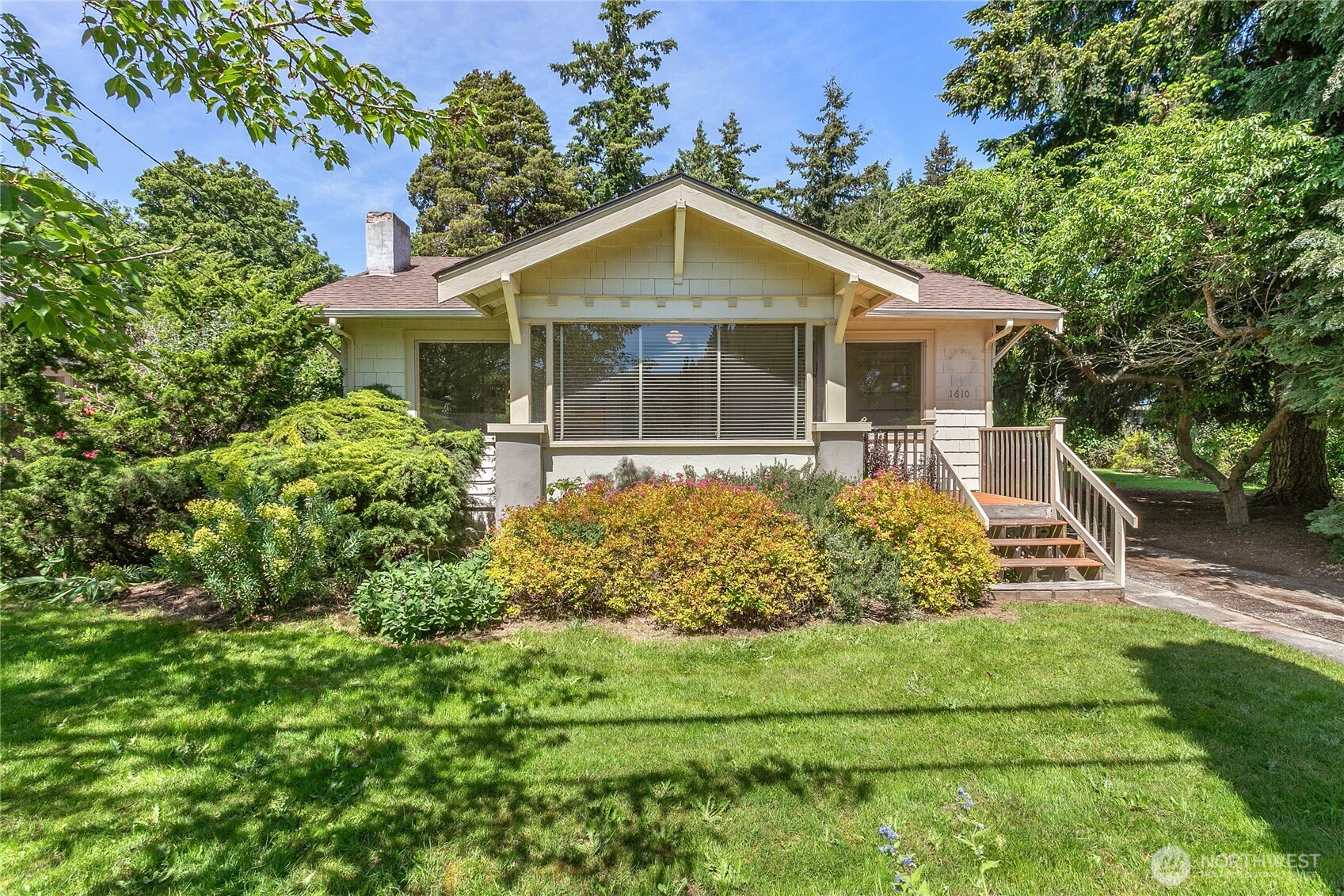 1610 E Maplewood Avenue Bellingham WA 98225
