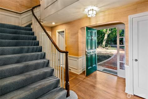 2425 Evergreen Point Road Medina WA 98039