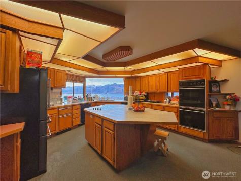 323 Eastlake Road Oroville WA 98844