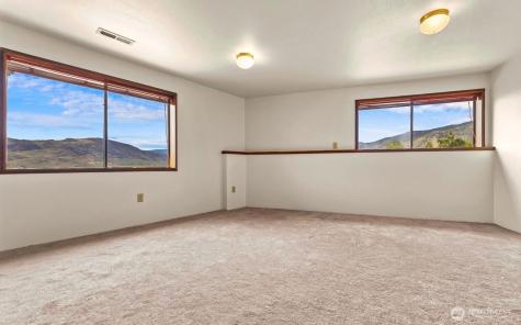 323 Eastlake Road Oroville WA 98844