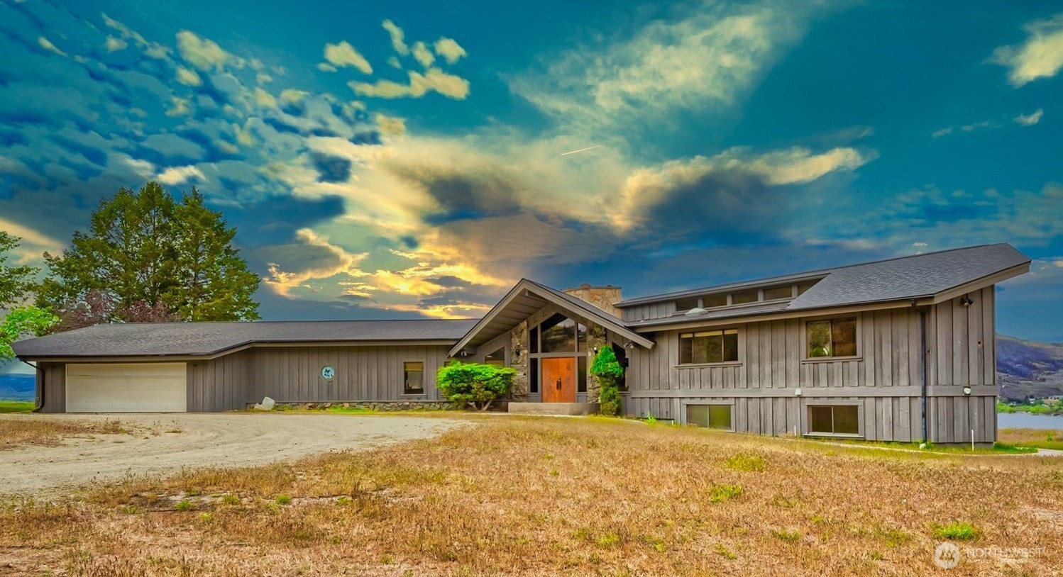 323 Eastlake Road Oroville WA 98844
