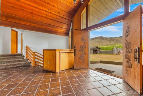 323 Eastlake Road Oroville WA 98844