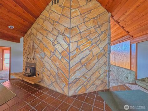 323 Eastlake Road Oroville WA 98844