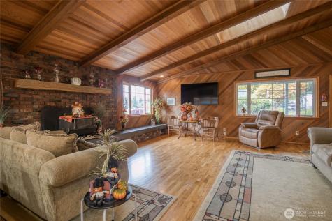 416 N 1st Street Montesano WA 98563