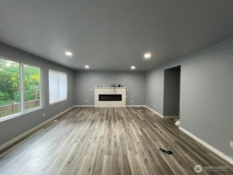 9525 S 221st Place Kent WA 98031