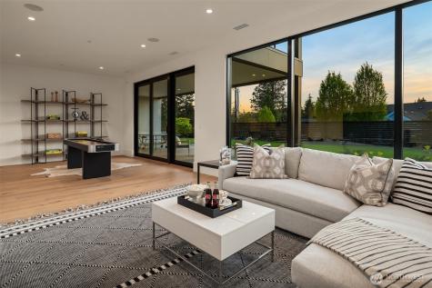 1032 89th Avenue NE Bellevue WA 98004