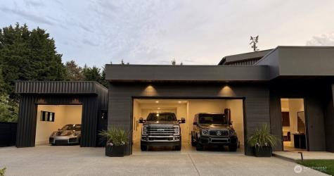 1032 89th Avenue NE Bellevue WA 98004