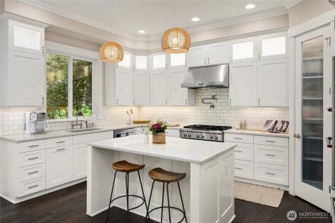 6903 NE New Brooklyn Road Bainbridge Island WA 98110