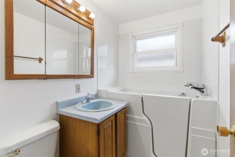 1205 118th Street S Tacoma WA 98444