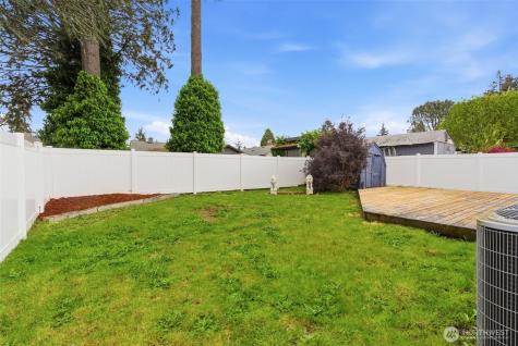 1205 118th Street S Tacoma WA 98444