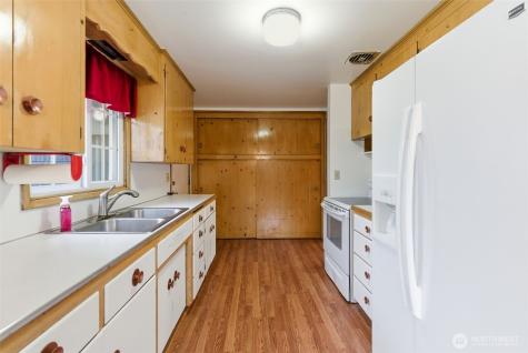 1205 118th Street S Tacoma WA 98444