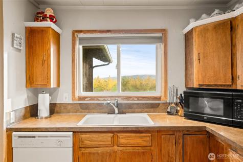 750 Potter Road Tieton WA 98947