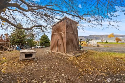 750 Potter Road Tieton WA 98947
