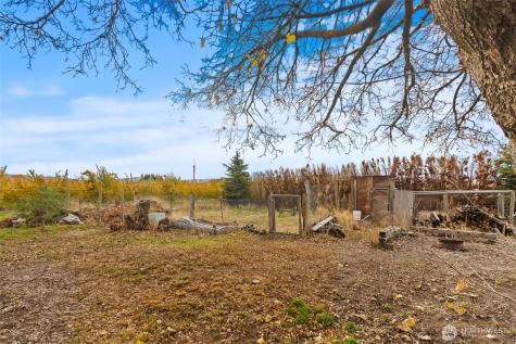 750 Potter Road Tieton WA 98947