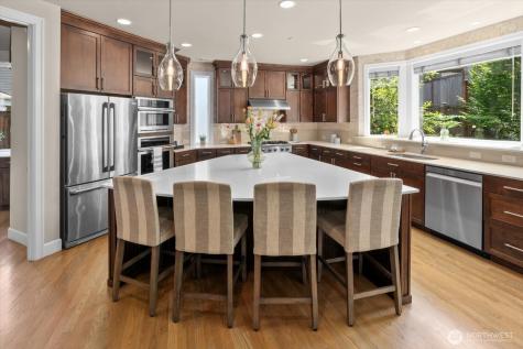 21355 NE 2nd Court Sammamish WA 98074