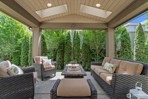 21355 NE 2nd Court Sammamish WA 98074