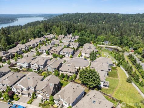 21355 NE 2nd Court Sammamish WA 98074