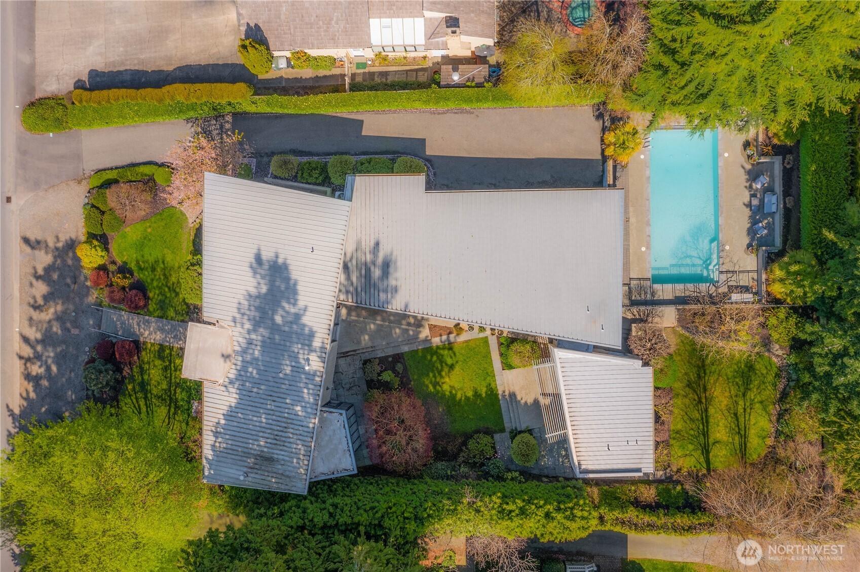 4218 92nd Avenue NE Yarrow Point WA 98004