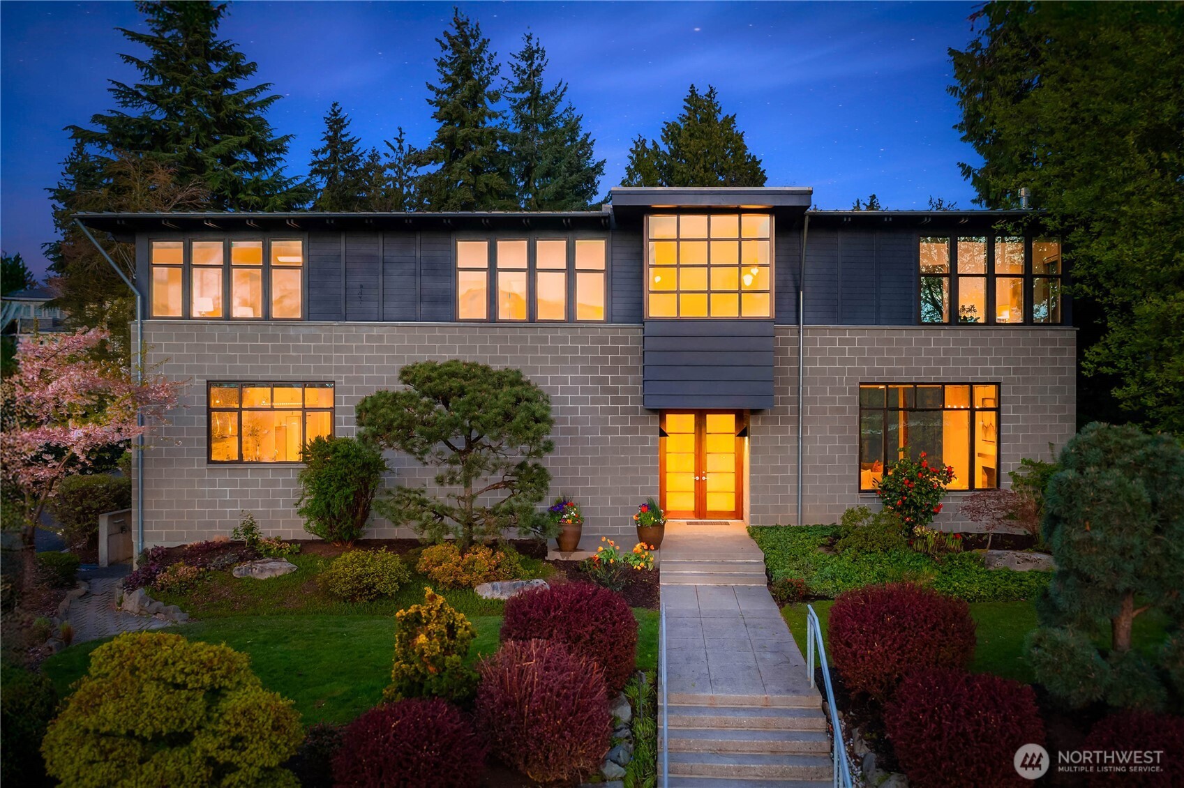 4218 92nd Avenue NE Yarrow Point WA 98004