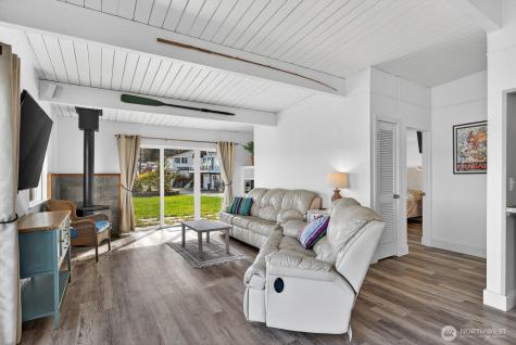 3187 Shoreline Drive Camano Island WA 98282