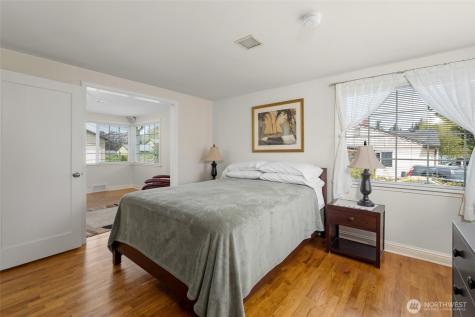 347 SE Glencoe Street Oak Harbor WA 98277