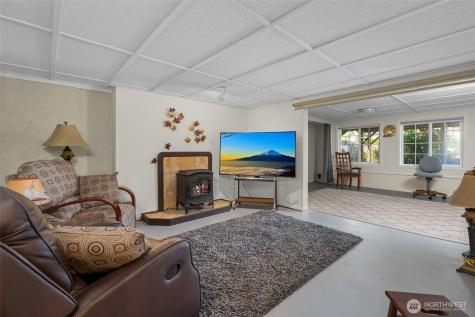 347 SE Glencoe Street Oak Harbor WA 98277
