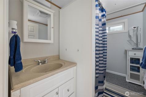 347 SE Glencoe Street Oak Harbor WA 98277