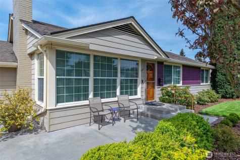 347 SE Glencoe Street Oak Harbor WA 98277