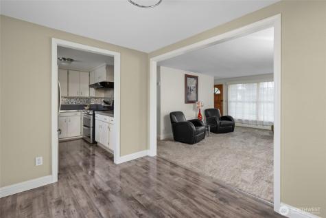 347 SE Glencoe Street Oak Harbor WA 98277