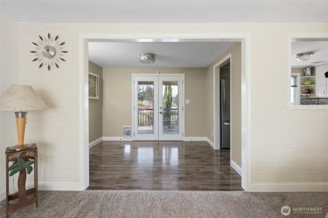 347 SE Glencoe Street Oak Harbor WA 98277