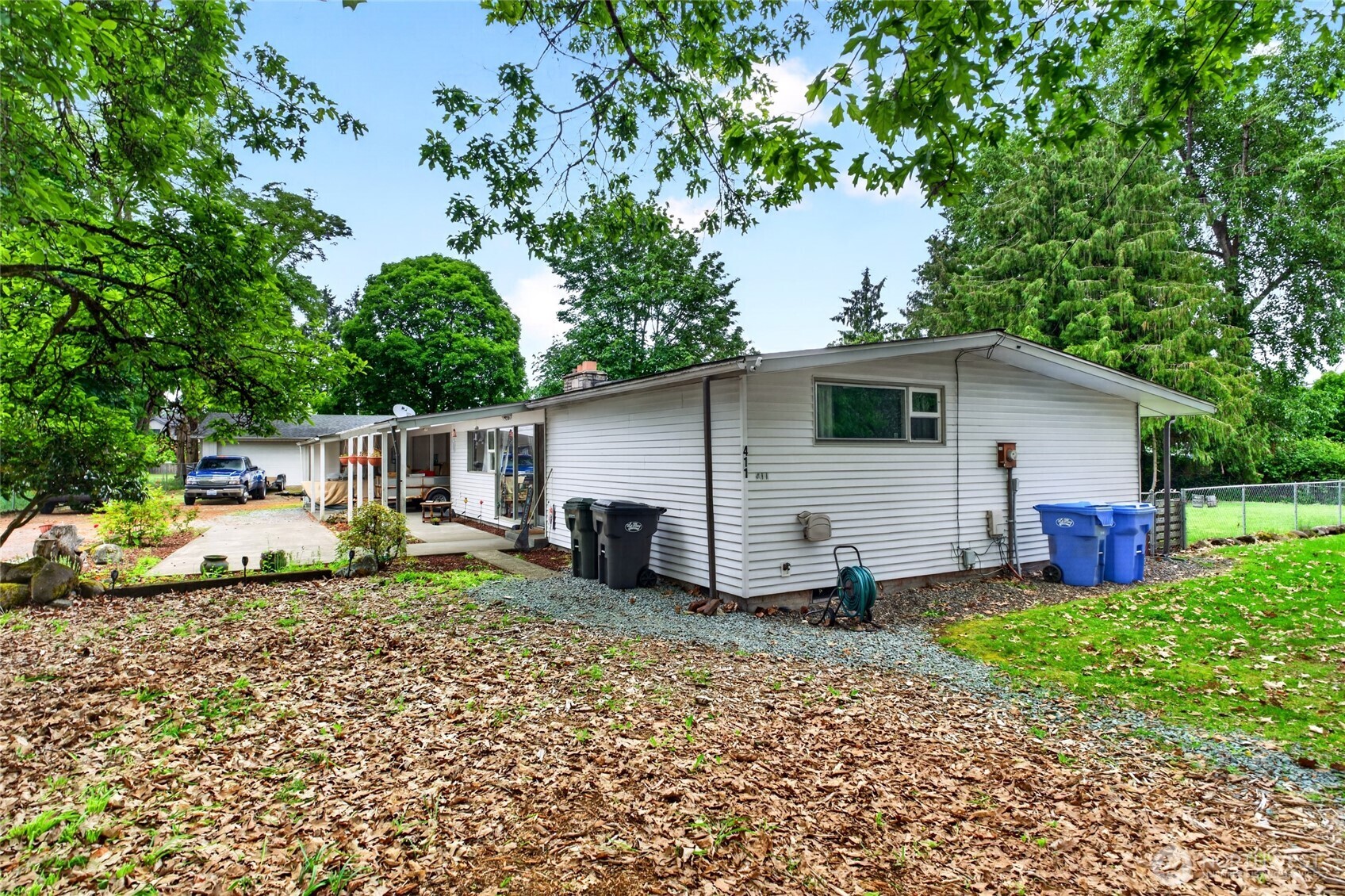 411 Tule Lake Rd S Tacoma WA 98444