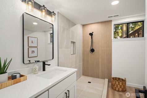 21221 SE 13th Place Sammamish WA 98075