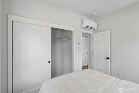 7324 7th Place SW Seattle WA 98106